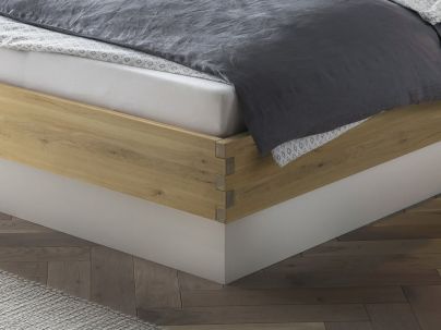 Lit Practico Connecto en bois de chêne noueux pure massif haut de gamme | Le Monde du Lit