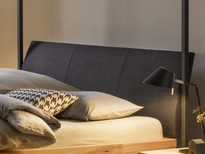 HASENA - Lit baldaquin en bois massif