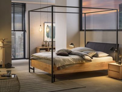 Lit baldaquin Turo 2 en bois de hêtre noueux massif haut de gamme | Le Monde du Lit