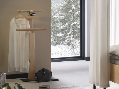 HASENA - Valet en hêtre massif