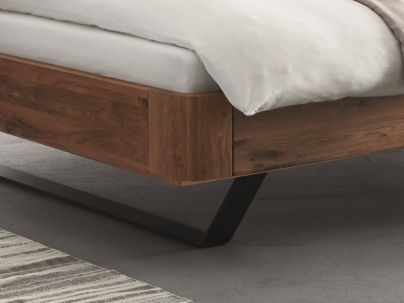 Lit Slitta en chêne massif, Hasena fabricant Suisse. Meuble pour la chambre. Le Monde du Lit