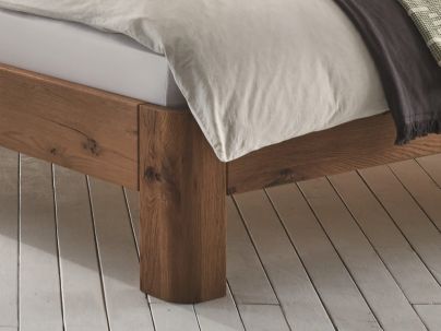 Lit Rondi en chêne massif, Hasena fabricant Suisse. Meuble pour la chambre. Le Monde du Lit