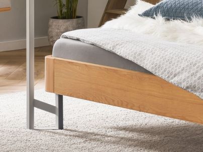 Lit baldaquin Oak Cielo en chêne massif, Hasena fabricant Suisse. Meuble pour la chambre. Le Monde du Lit