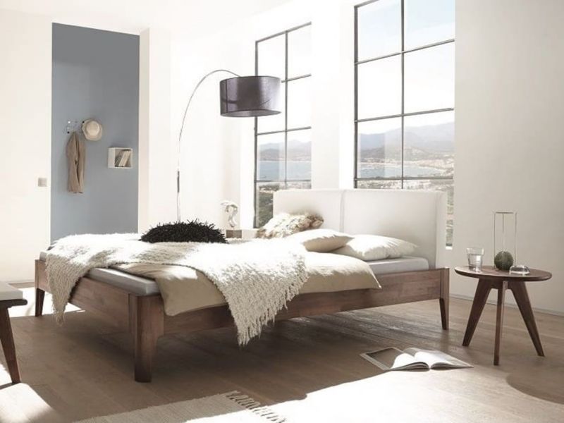 HASENA - Lit en noyer massif HASENA - Lit en noyer massif