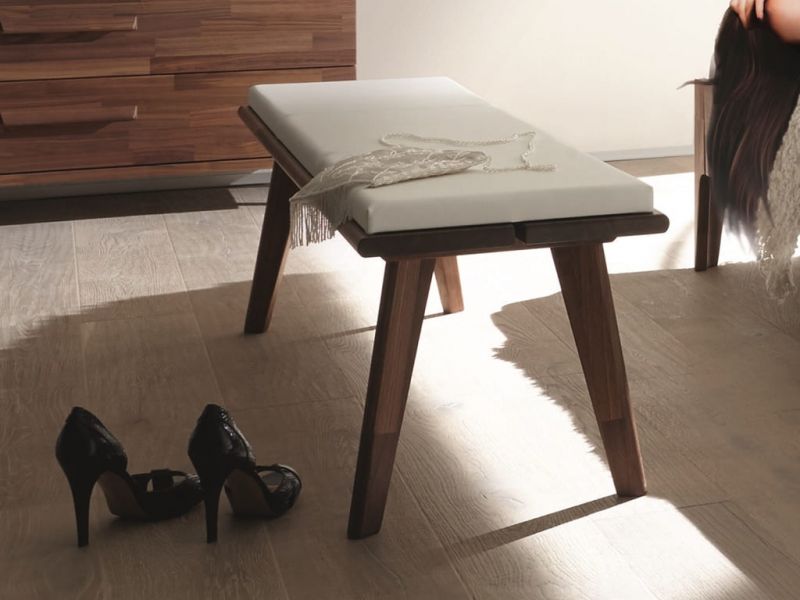 HASENA - Banc en noyer massif HASENA - Banc en noyer massif