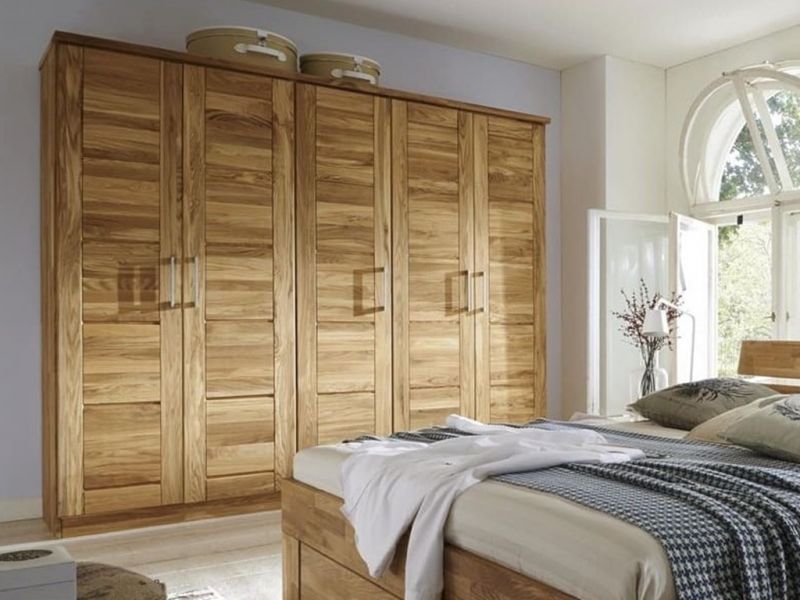 Armoire en chêne massif FSC