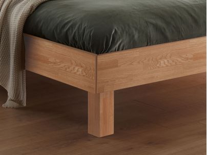 Lit Forti en chêne bianco massif haut de gamme, en bois massif | Le Monde du Lit