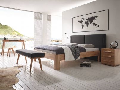 Chevet Trigo en hêtre massif, Hasena fabricant Suisse. Meuble pour la chambre