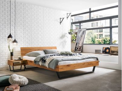 Lit Asti en chêne noueux naturel massif haut de gamme, en bois massif | Le Monde du Lit