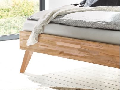 Lit Pesaro en hêtre massif haut de gamme, en bois massif | Le Monde du Lit