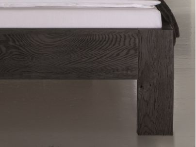 Lit Carla en chêne massif, Hasena fabricant Suisse. Meuble pour la chambre. Le Monde du Lit