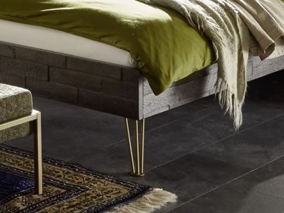 Lit Fasie en acacia massif, Hasena fabricant Suisse. Le Monde du Lit