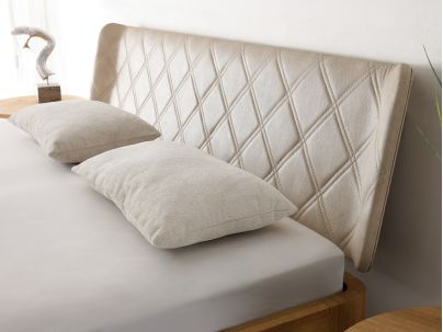 HASENA - Lit en bois massif