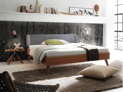 Chevet Carpi Wild en chêne sauvage massif, Hasena fabricant Suisse. Meuble pour la chambre