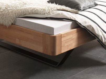 Lit Airo en hêtre massif, Hasena fabricant Suisse. Meuble pour la chambre. Le Monde du Lit