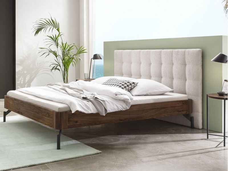 HASENA - Lit en noyer massif