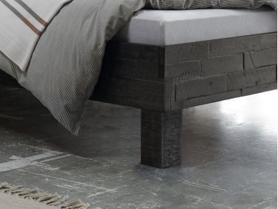 Lit Cone Umbia en acacia massif | Collection Factory | Le Monde du Lit