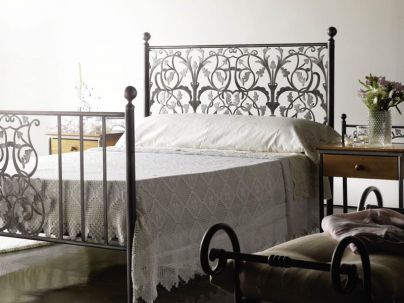 Lit Eros en fer forgé haut de gamme. Meuble pour la chambre. Le Monde du Lit