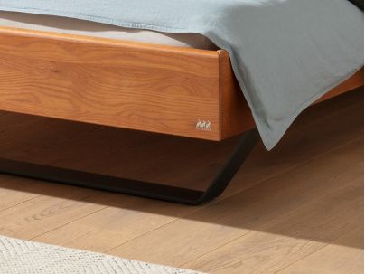 Lit Sandro en chêne massif  | Collection Woodline | Le Monde du Lit