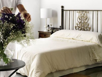 Tête de lit Genova en fer forgé. Meuble design pour la chambre. Le Monde du Lit