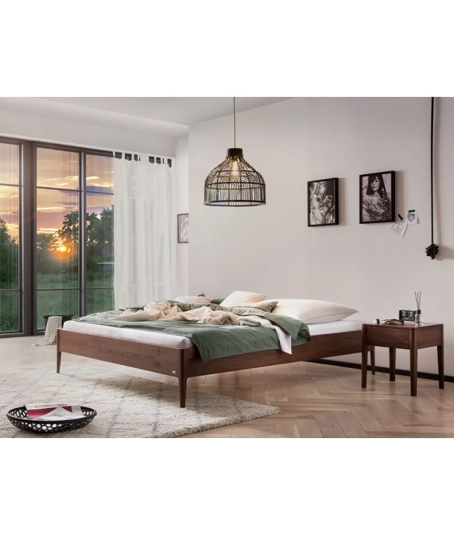 HASENA - Lit en noyer massif