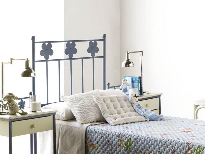 Tête de lit Venecia en fer forgé. Meuble design pour la chambre. Le Monde du Lit