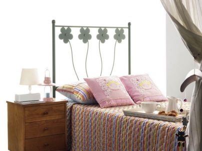 Tête de lit Verona en fer forgé. Meuble design pour la chambre. Le Monde du Lit