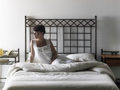 Tête de lit Toledo en fer forgé. Meuble design pour la chambre. Le Monde du Lit