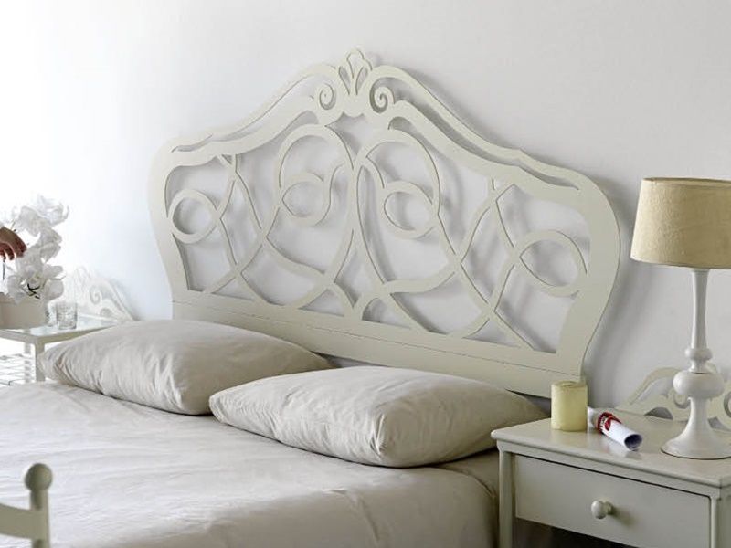 Tête de lit Venus en fer forgé. Meuble design pour la chambre. Le Monde du Lit