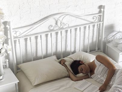 Tête de lit Africa en fer forgé. Meuble design pour la chambre. Le Monde du Lit