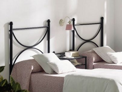Tête de lit Clara en fer forgé. Meuble design pour la chambre. Le Monde du Lit