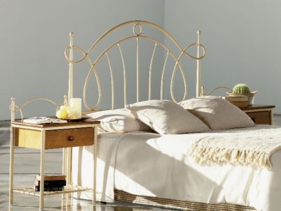 Tête de lit Elena en fer forgé. Meuble design pour la chambre. Le Monde du Lit