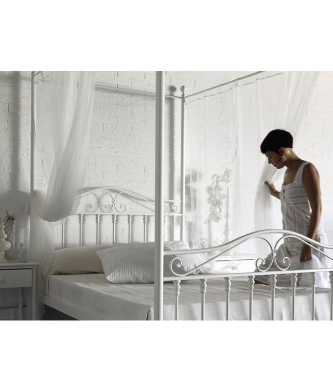 Lit baldaquin Africa en fer forgé haut de gamme. Meuble pour la chambre. Le Monde du Lit