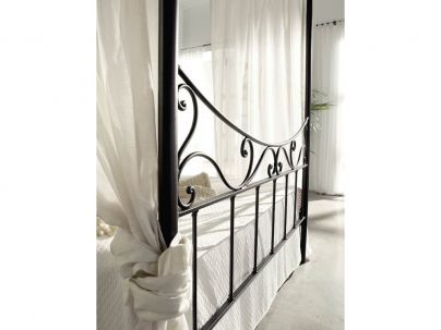 Lit baldaquin Conos en fer forgé haut de gamme. Meuble pour la chambre. Le Monde du Lit