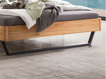 Lit Tresali en hêtre noueux massif haut de gamme de notre collection LOUNGE