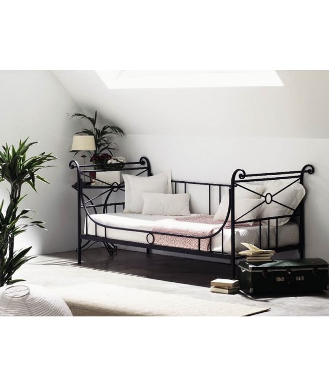 Banquette Atenas en fer forgé haut de gamme. Meuble pour la chambre. Le Monde du Lit