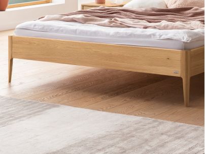 Lit Spezia en chêne bright massif haut de gamme de notre collection LOUNGE