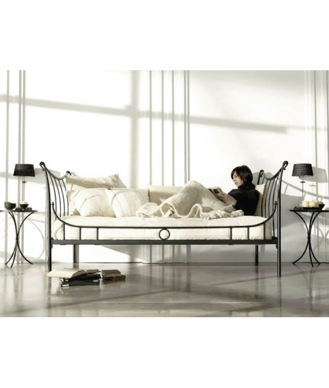 Banquette Nuria en fer forgé haut de gamme. Meuble pour la chambre. Le Monde du Lit