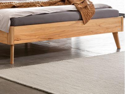 Lit Fabro en hêtre noueux massif haut de gamme de notre collection LOUNGE