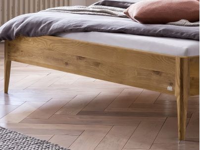 Lit Pistoia en chêne noueux massif haut de gamme de notre collection LOUNGE