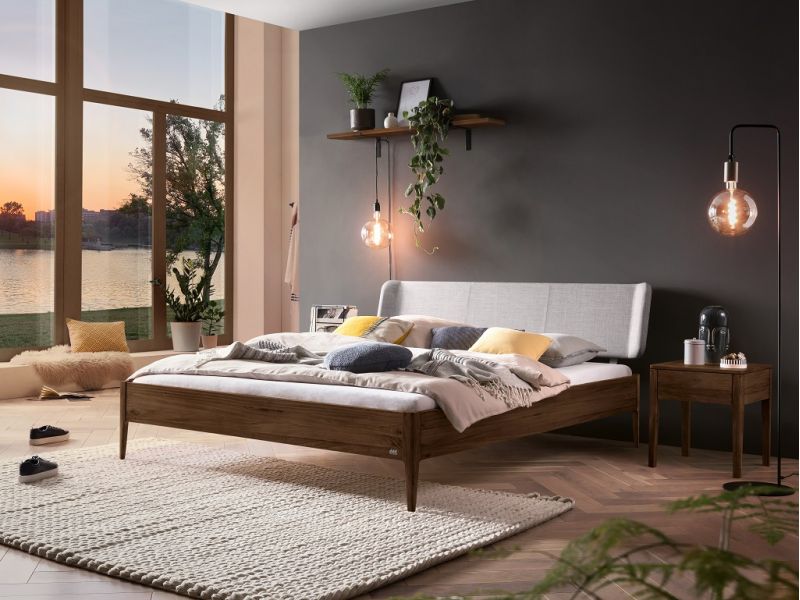 HASENA - Lit en noyer massif HASENA - Lit en noyer massif