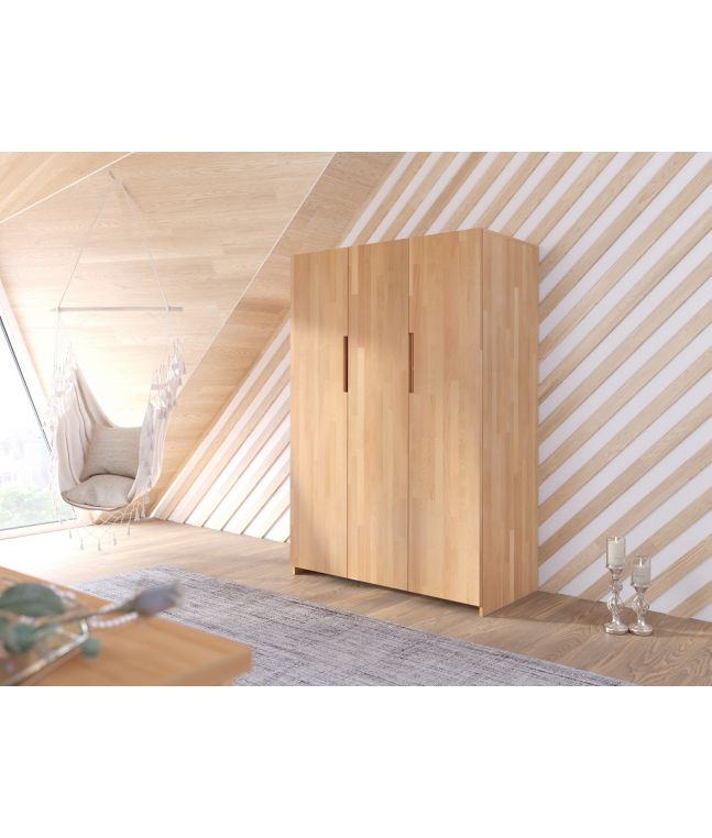 Armoire en hêtre massif