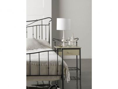 Chevets Mar en fer forgé. Meuble design pour la chambre. Le Monde du Lit