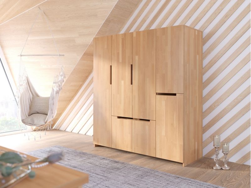 Armoire en hêtre massif