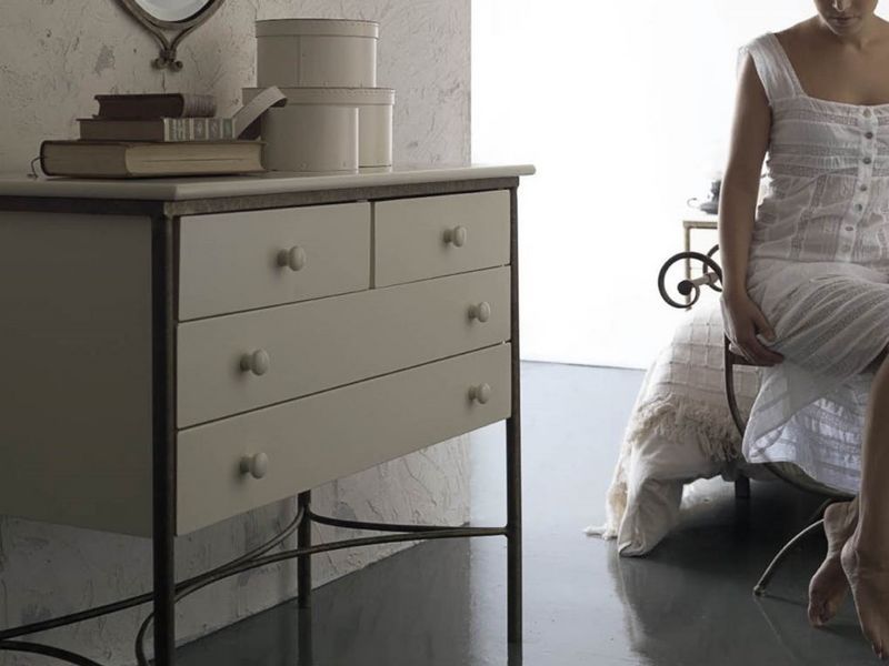 Commode en fer forgé Moderno