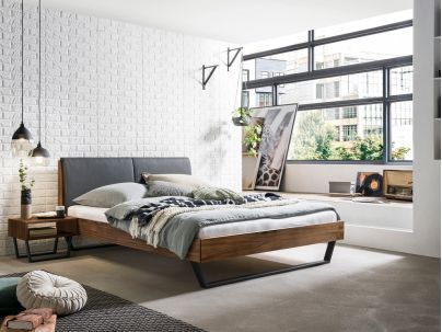 HASENA - Lit en noyer massif