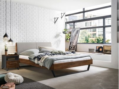 Lit Pietro bois et métal de style industriel - Lit en noyer massif - Le Monde du Lit