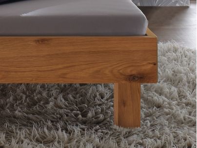 Lit Prato en chêne noueux naturel massif haut de gamme, en bois massif | Le Monde du Lit