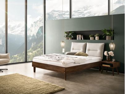 HASENA - Lit en bois de noyer massif Emilia