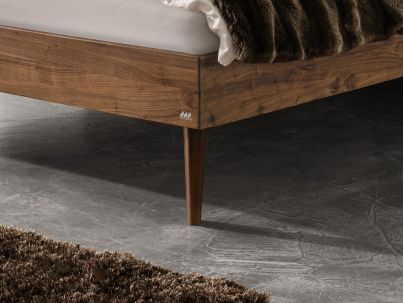 Lit Ostia en noyer massif | Le Monde du Lit